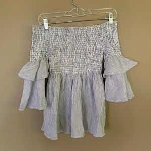 CI SONO off the shoulder blouse size large